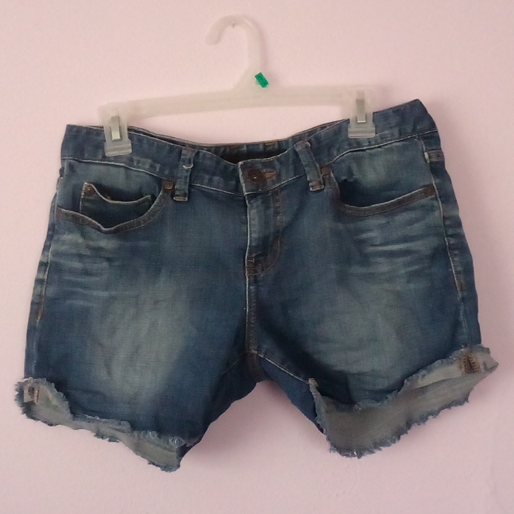 Calvin Klein frayed hem short